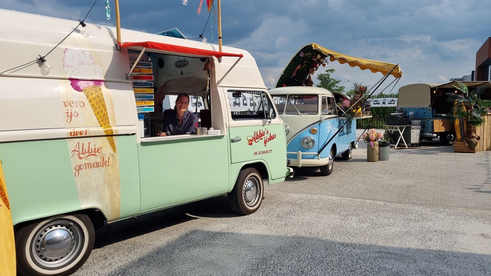 Foodtrucks op een bedrijfsfeest in Boven Leeuwen